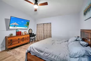 7702 NW 60th St, Tamarac, FL 33321 - Photo 13