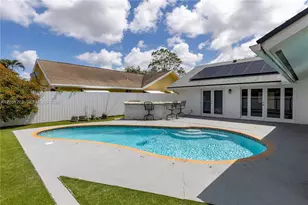 2400 NW 103rd Ave, Pembroke Pines, FL 33026 - Photo 9