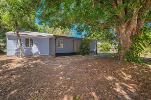 3185 SW Crumpacker St, Port Saint Lucie, FL 34953 - Photo 13