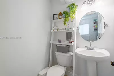 357 NE 35th Ter, Homestead, FL 33033 - Photo 11