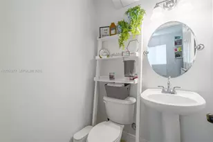 357 NE 35th Ter, Homestead, FL 33033 - Photo 11