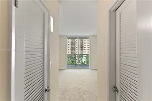 19390 Collins Ave, Sunny Isles Beach, FL 33160 - Photo 21