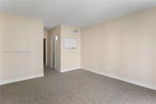19390 Collins Ave, Sunny Isles Beach, FL 33160 - Photo 27