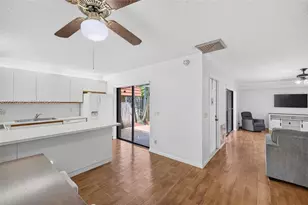 719 NW 98th Cir, Plantation, FL 33324 - Photo 13