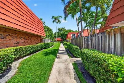 719 NW 98th Cir, Plantation, FL 33324 - Photo 41