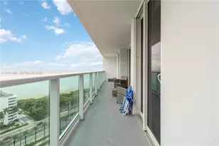 100 Bayview Dr, Sunny Isles Beach, FL 33160 - Photo 3