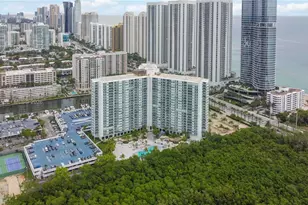 100 Bayview Dr, Sunny Isles Beach, FL 33160 - Photo 51