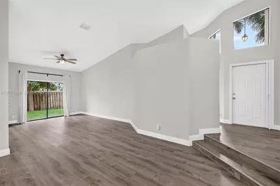 6212 S 97th Ct S, Boynton Beach, FL 33437 - Photo 7