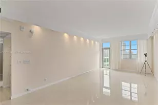 19390 Collins Ave, Sunny Isles Beach, FL 33160 - Photo 13