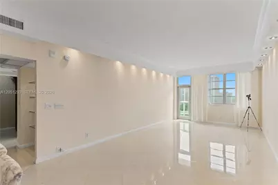 19390 Collins Ave #PH-17, Sunny Isles Beach, FL 33160 - Photo 11