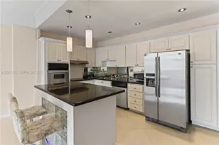 19390 Collins Ave, Sunny Isles Beach, FL 33160 - Photo 5