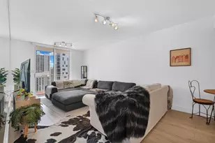 185 SE 14th Terrace, Miami, FL 33131 - Photo 3