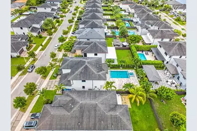 8900 NW 161st Ter, Miami Lakes, FL 33018 - Photo 75