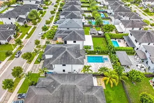 8900 NW 161st Terrace, Miami Lakes, FL 33018 - Photo 75