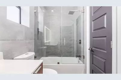 8900 NW 161st Ter, Miami Lakes, FL 33018 - Photo 43