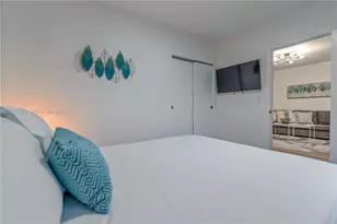 10757 NE 2nd Ct, Miami, FL 33161 - Photo 15