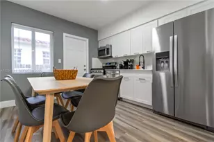 10757 NE 2nd Ct, Miami, FL 33161 - Photo 13