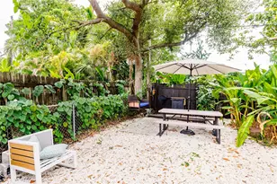 10757 NE 2nd Ct, Miami, FL 33161 - Photo 9