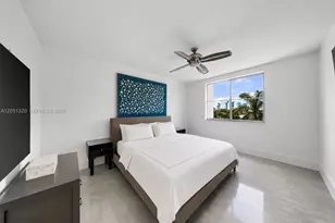 110 Washington Ave, Miami Beach, FL 33139 - Photo 9