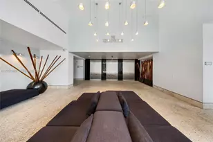 110 Washington Ave, Miami Beach, FL 33139 - Photo 17