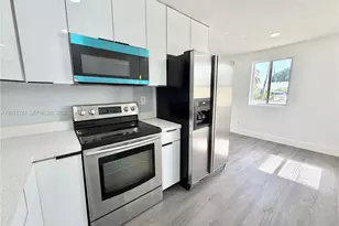 685 SE Park Dr, Hialeah, FL 33010 - Photo 5