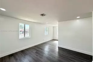 685 SE Park Dr, Hialeah, FL 33010 - Photo 11