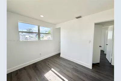 685 SE Park Dr, Hialeah, FL 33010 - Photo 21