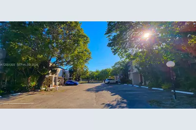 14241 Memorial Hwy 9F Hwy, Miami, FL 33161 - Photo 3