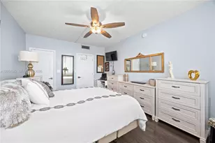 300 Bayview Dr, Sunny Isles Beach, FL 33160 - Photo 17