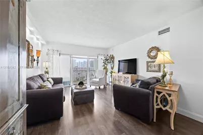 300 Bayview Dr #903, Sunny Isles Beach, FL 33160 - Photo 11