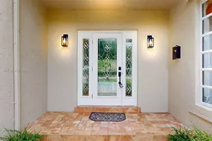 10251 SW 80th St, Miami, FL 33173 - Photo 5