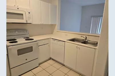 2460 SE 16th Ter #100, Homestead, FL 33035 - Photo 7