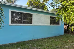 1011 NW 183rd Dr, Miami Gardens, FL 33169 - Photo 13