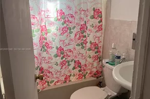 1011 NW 183rd Dr, Miami Gardens, FL 33169 - Photo 25