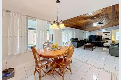 4201 NW 73rd Ave, Lauderhill, FL 33319 - Photo 9