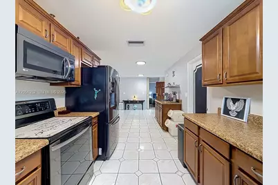 4201 NW 73rd Ave, Lauderhill, FL 33319 - Photo 7