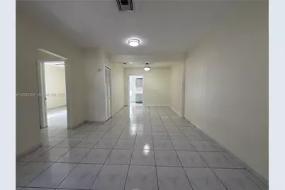 610 NW 23rd Pl #Front, Miami, FL 33125 - Photo 5