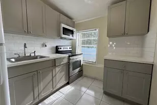 610 NW 23rd Pl, Miami, FL 33125 - Photo 7