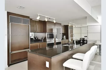 465 Brickell Avenue #3205, Miami, FL 33131 - Photo 7
