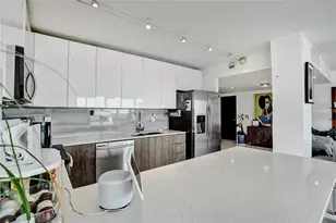 11111 Biscayne Blvd, Miami, FL 33181 - Photo 11