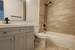 1599 Veracruz Ln, Weston, FL 33327 - Photo 25