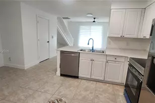 1599 Veracruz Ln, Weston, FL 33327 - Photo 11