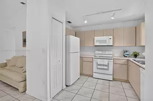14147 N Forest Oak Cir, Davie, FL 33325 - Photo 15