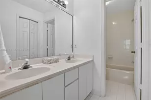 14147 N Forest Oak Cir, Davie, FL 33325 - Photo 25