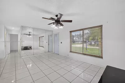 369 NE Camelot Dr, Port Saint Lucie, FL 34983 - Photo 5