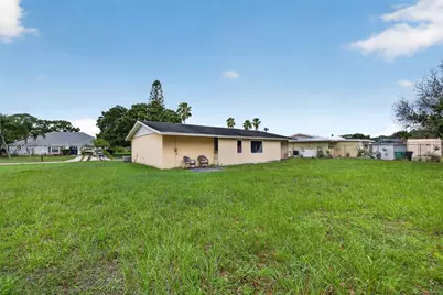 369 NE Camelot Dr, Port Saint Lucie, FL 34983 - Photo 23