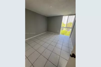 7035 NW 186th St #D509, Hialeah, FL 33015 - Photo 5