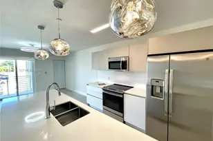 2535 NE 193rd St, Miami, FL 33180 - Photo 5