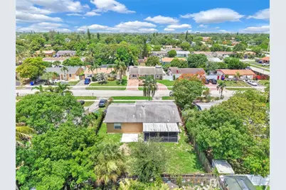 304 SW 77th Ave, North Lauderdale, FL 33068 - Photo 49
