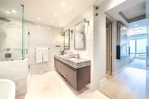 1425 Brickell Ave, Miami, FL 33131 - Photo 19